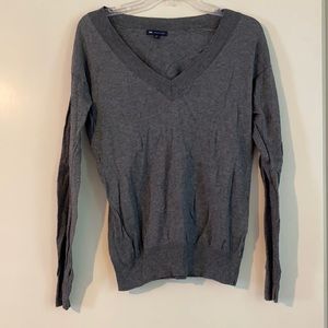 Gap Gray V-Neck Sweater